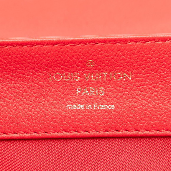 Louis Vuitton LockMe 2 Cartable Ruby Red Calf Leather - Picture 6 of 8